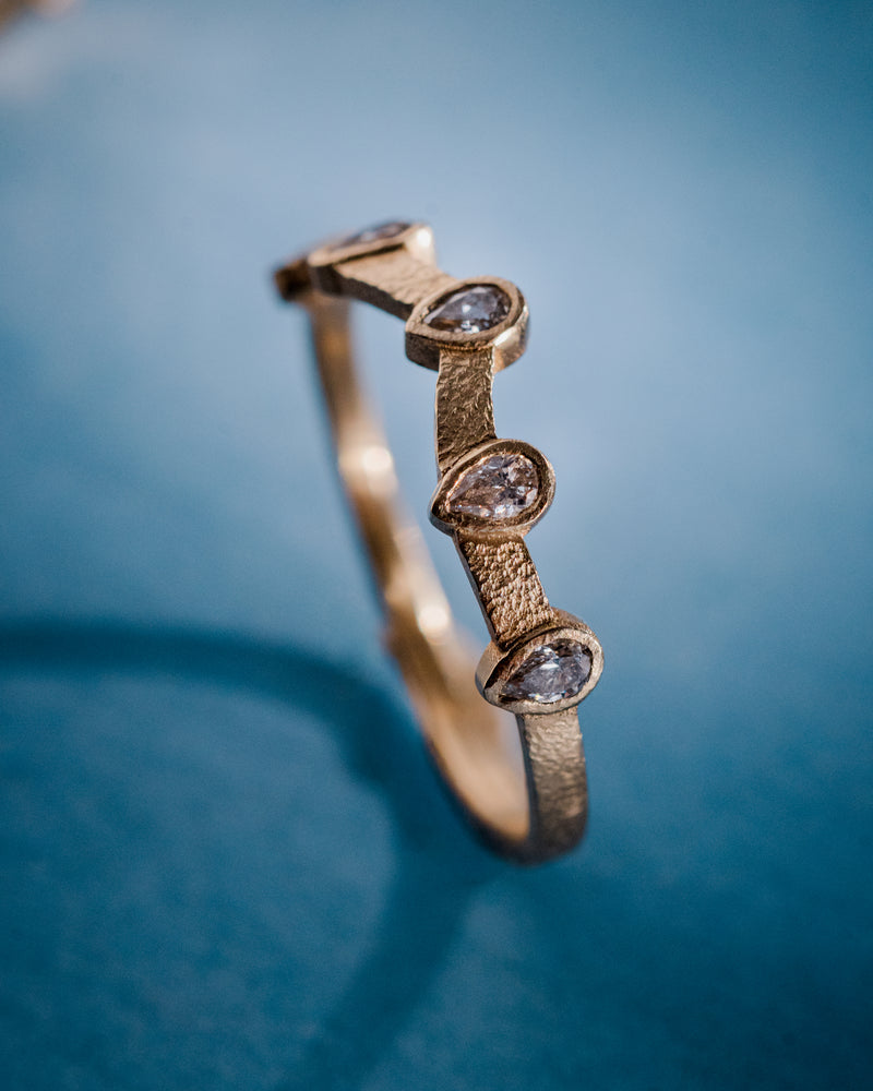 Pear Diamond  Contour Ring