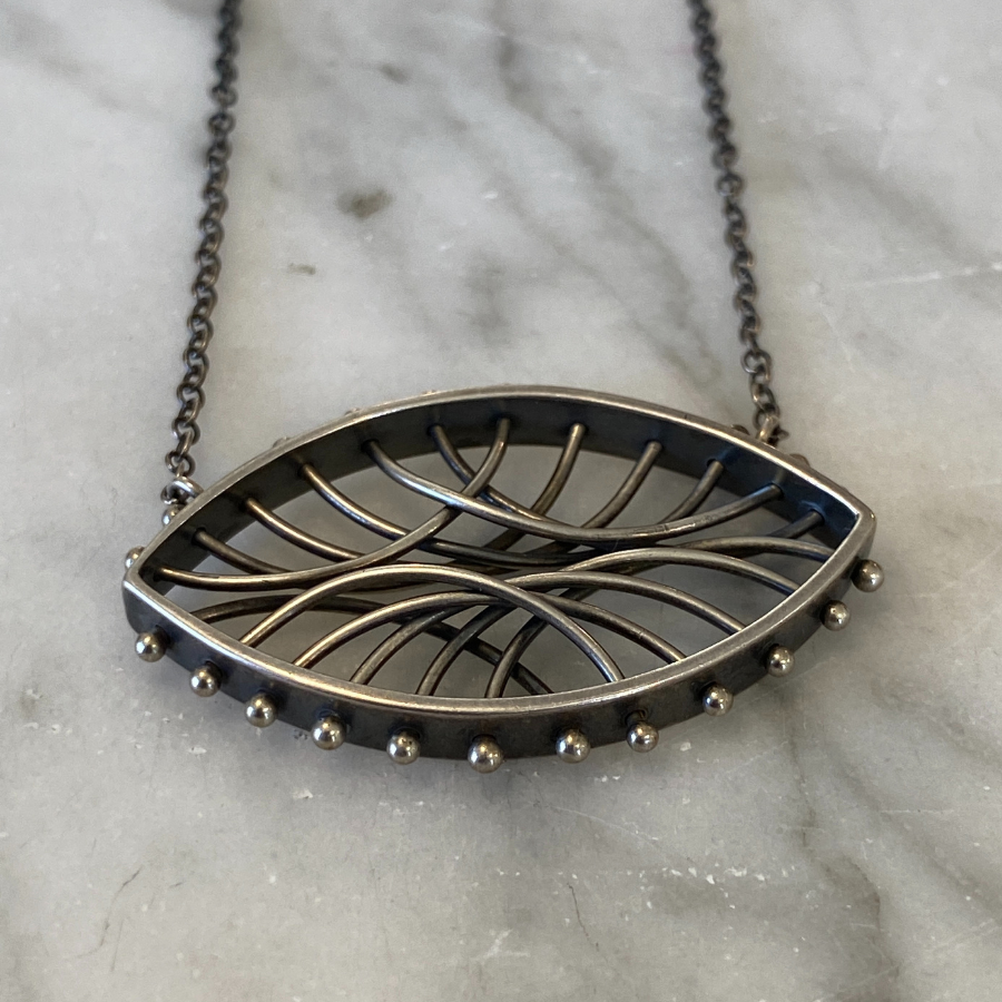 Oval arc Necklace - Horizontal - Silver